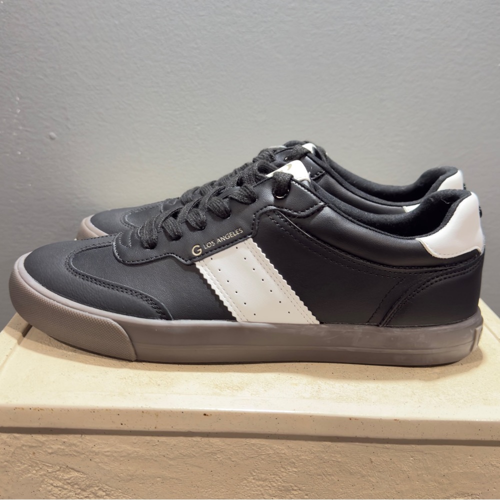 G By Guess Black Low Top Gum Sole Sneakers Casual Streetwear Shoes 8.5 NWT - Picture 6 of 9